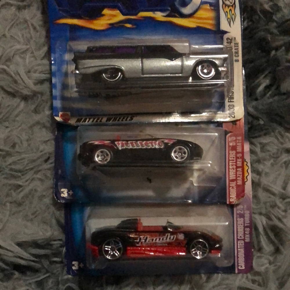 3 hot wheels NIB
